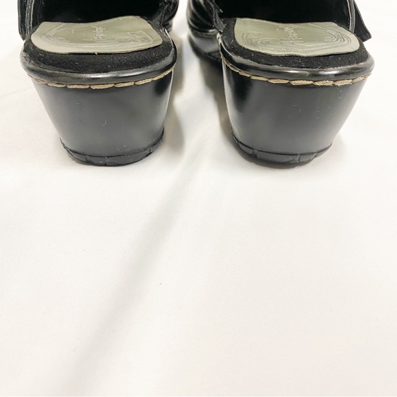 BareTraps Black Leather Quashed Mules - Picture 5 of 9